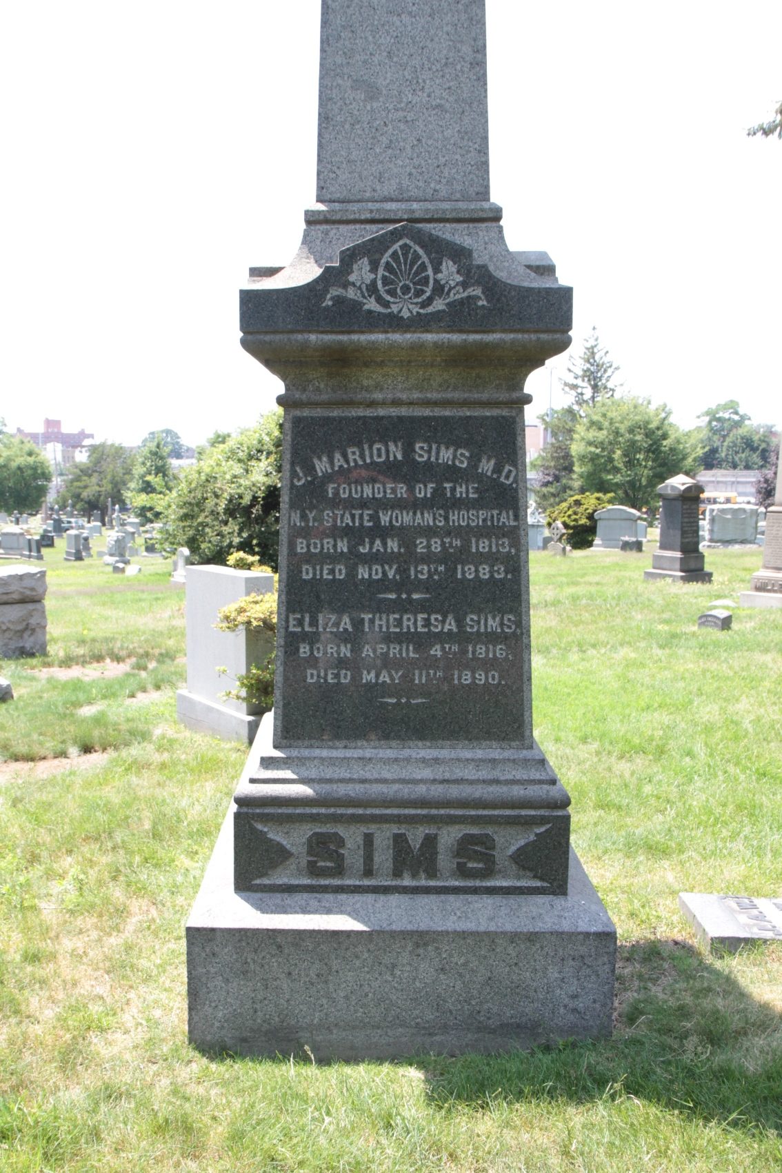 J Marion Sims' tomb, The Green-Wood Ceemetery, Brooklyn NY - 04.JPG